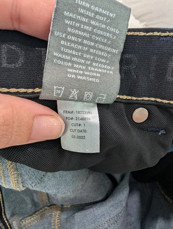 Torrid Bombshell Skinny Premium Stretch Size 10T - Picture 9 of 9